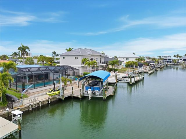 17 Palmview BLVD, Fort Myers Beach, FL 33931