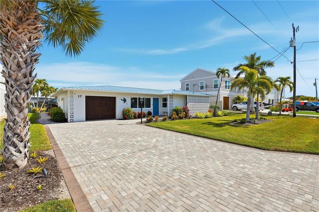 17 Palmview BLVD, Fort Myers Beach, FL 33931