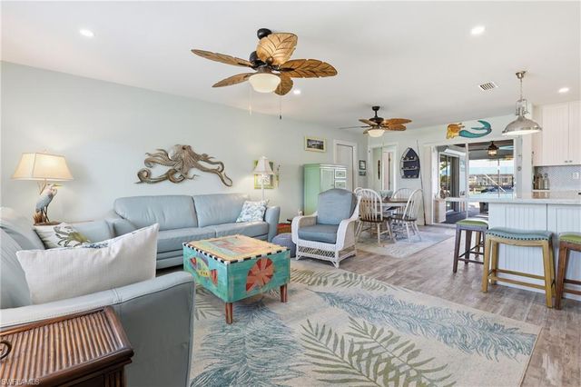 17 Palmview BLVD, Fort Myers Beach, FL 33931