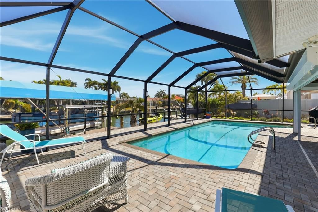 17 Palmview BLVD, Fort Myers Beach, FL 33931