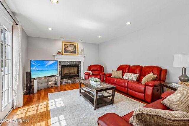 29 Overlook Drive, Jackson, NJ 08527