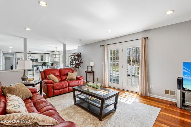 29 Overlook Drive, Jackson, NJ 08527