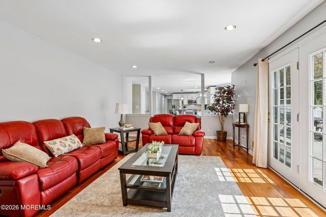 29 Overlook Drive, Jackson, NJ 08527