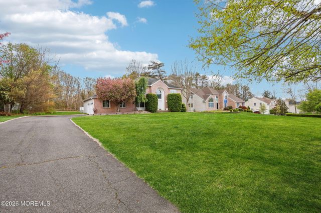 29 Overlook Drive, Jackson, NJ 08527