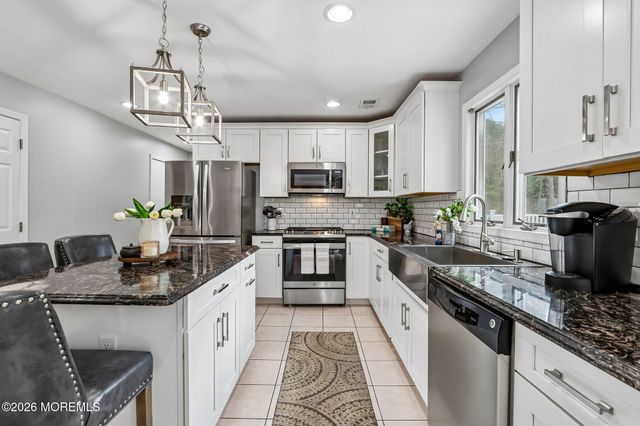 29 Overlook Drive, Jackson, NJ 08527
