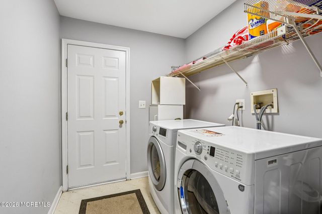 29 Overlook Drive, Jackson, NJ 08527
