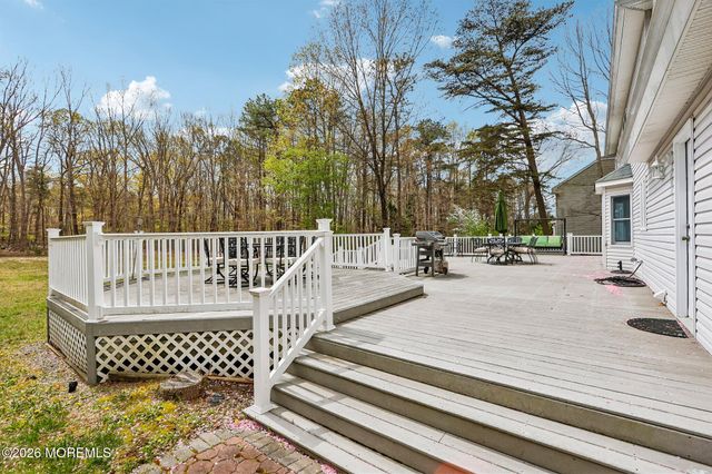 29 Overlook Drive, Jackson, NJ 08527