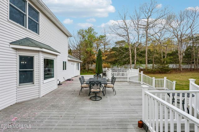 29 Overlook Drive, Jackson, NJ 08527