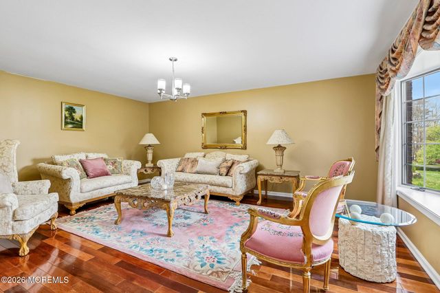 29 Overlook Drive, Jackson, NJ 08527