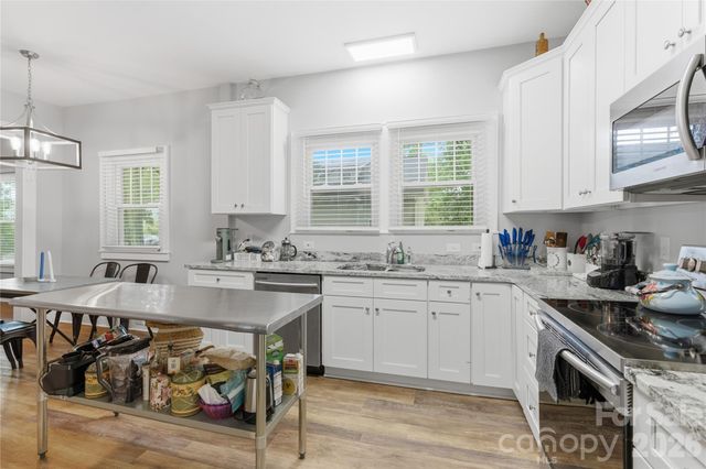 1818 Cannon Avenue, Charlotte, NC 28269