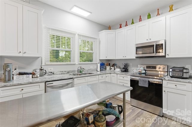 1818 Cannon Avenue, Charlotte, NC 28269
