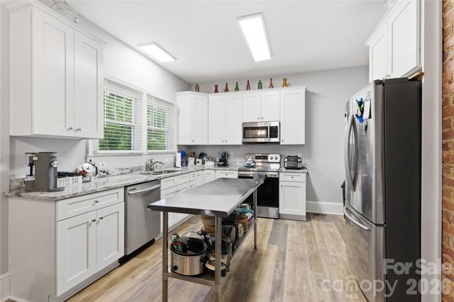 1818 Cannon Avenue, Charlotte, NC 28269