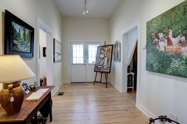 108 N Washington Street, Round Top, TX 78954