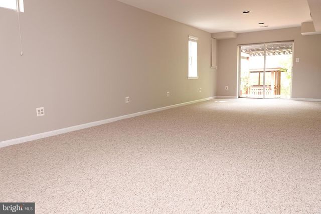 10295 DUNN MEADOW RD, Vienna, VA 22182