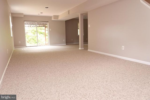 10295 DUNN MEADOW RD, Vienna, VA 22182