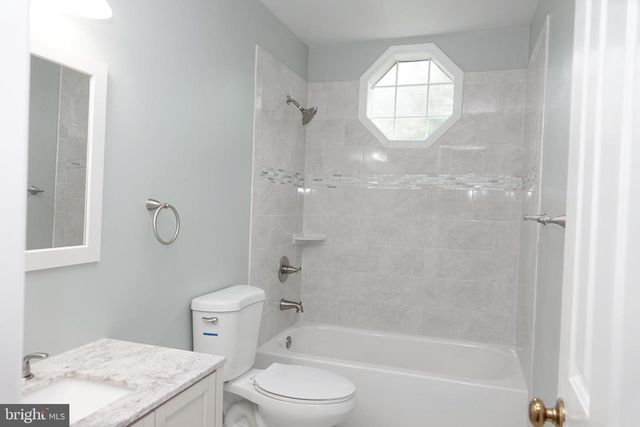 10295 DUNN MEADOW RD, Vienna, VA 22182