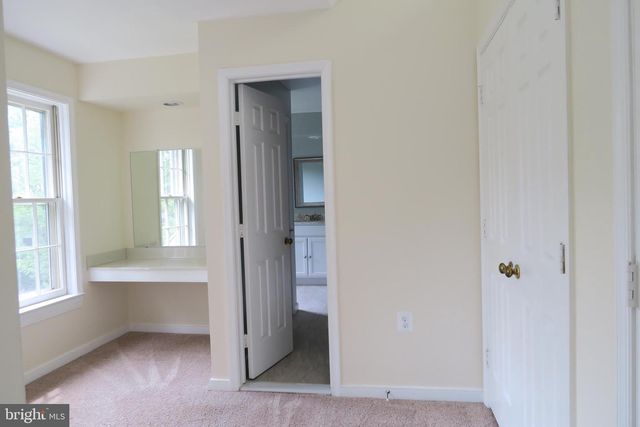 10295 DUNN MEADOW RD, Vienna, VA 22182