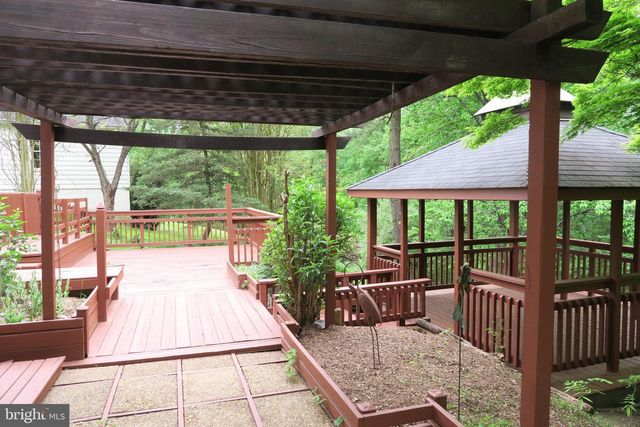 10295 DUNN MEADOW RD, Vienna, VA 22182