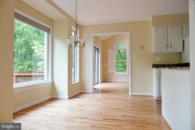 10295 DUNN MEADOW RD, Vienna, VA 22182