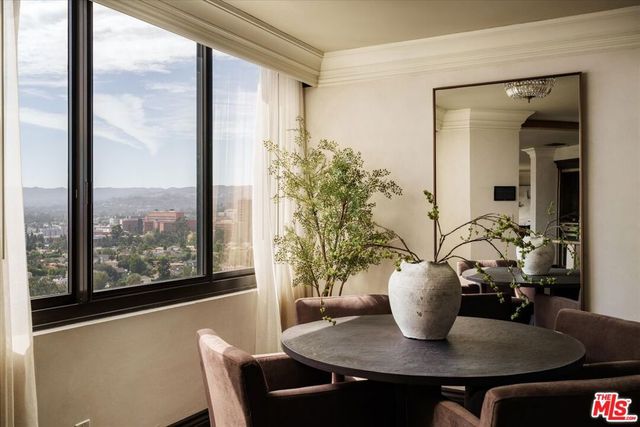 10560 Wilshire Boulevard 2003, Los Angeles, CA 90024