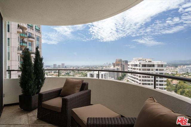 10560 Wilshire Boulevard 2003, Los Angeles, CA 90024