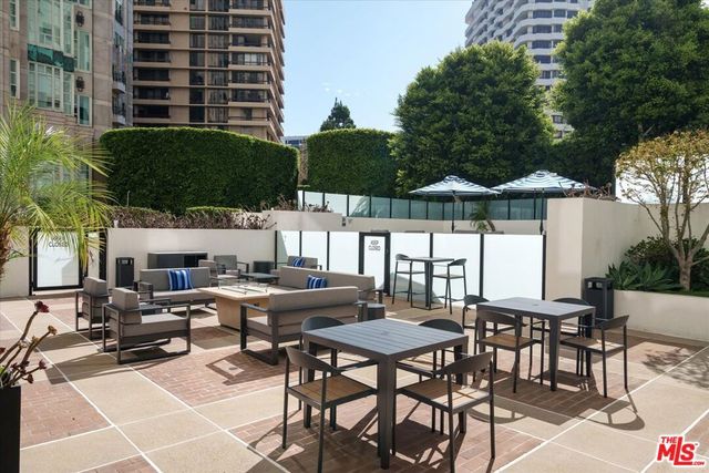 10560 Wilshire Boulevard 2003, Los Angeles, CA 90024