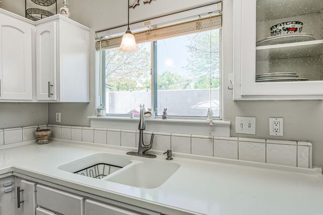 7502 N Trellis, Fresno, CA 93720