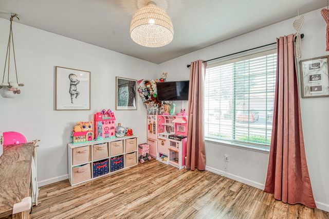 7502 N Trellis, Fresno, CA 93720