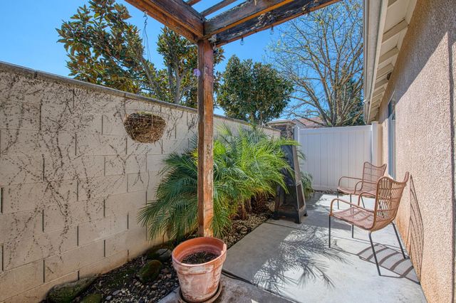 7502 N Trellis, Fresno, CA 93720