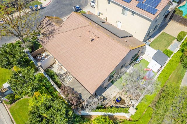 7502 N Trellis, Fresno, CA 93720