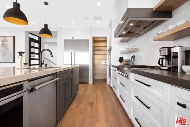 4106 River Avenue, Newport Beach, CA 92663