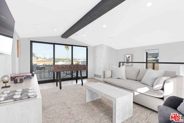 4106 River Avenue, Newport Beach, CA 92663