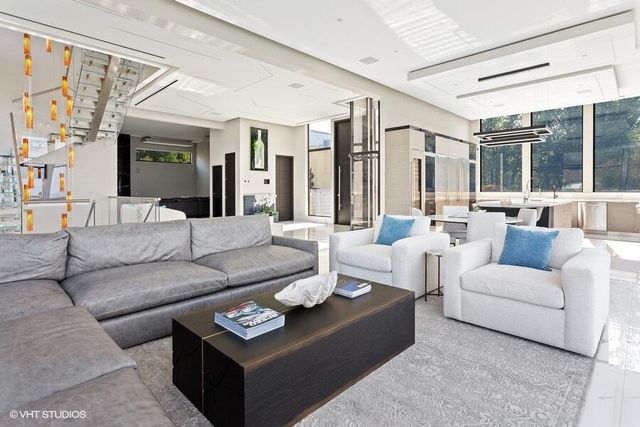 639 Sul Lago, Benton Harbor, MI 49022