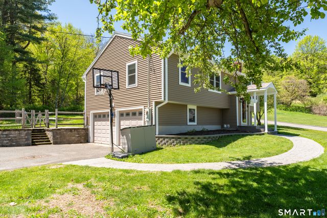 12 Karlak Street, Seymour, CT 06483