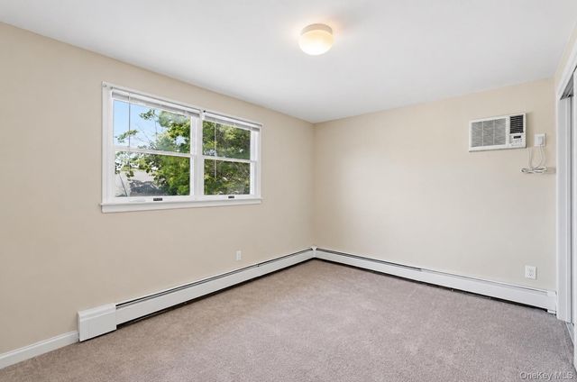 12 Cable Lane, Hicksville, NY 11801