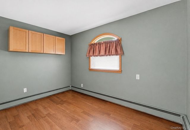 12 Cable Lane, Hicksville, NY 11801