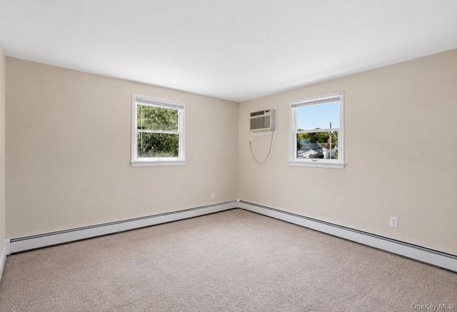 12 Cable Lane, Hicksville, NY 11801