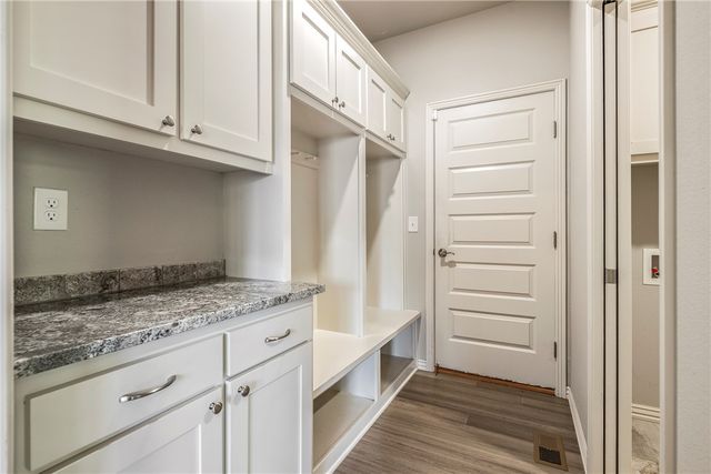 22 Langholm Lane, Bella Vista, AR 72715