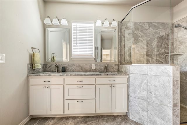 22 Langholm Lane, Bella Vista, AR 72715