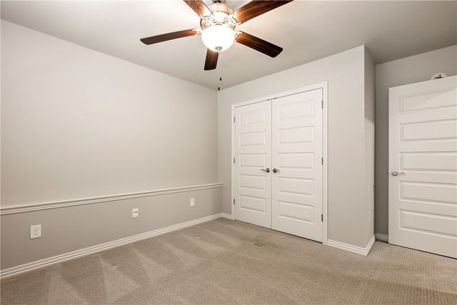 22 Langholm Lane, Bella Vista, AR 72715