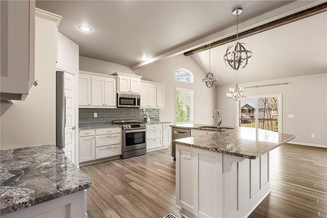 22 Langholm Lane, Bella Vista, AR 72715