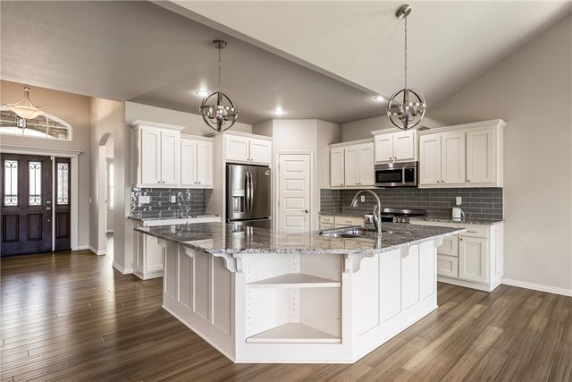 22 Langholm Lane, Bella Vista, AR 72715