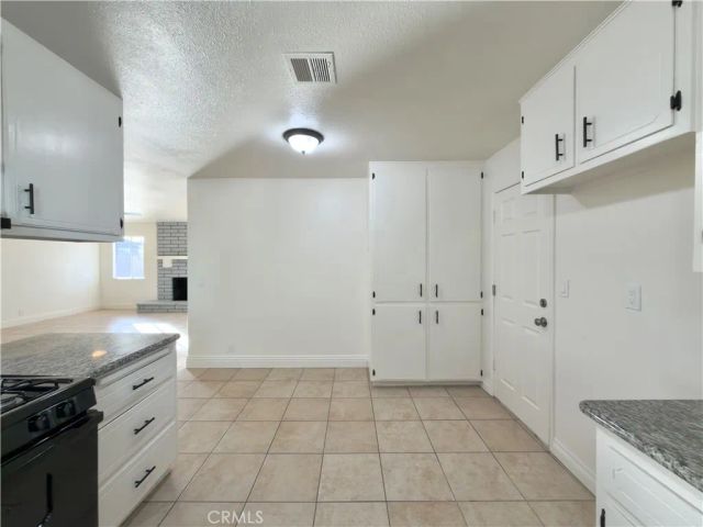 9358 Peach Avenue, Hesperia, CA 92345