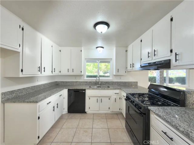 9358 Peach Avenue, Hesperia, CA 92345