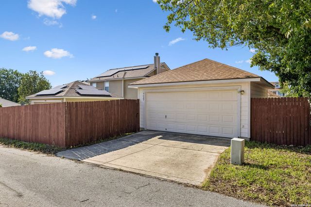 9627 Summer Vail, San Antonio, TX 78251