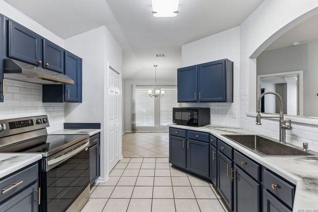 9627 Summer Vail, San Antonio, TX 78251