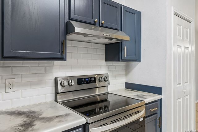 9627 Summer Vail, San Antonio, TX 78251