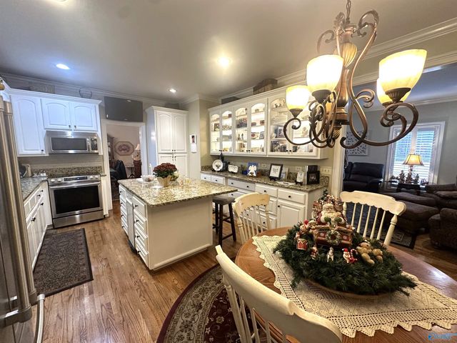 621 Leslie Lane, Gadsden, AL 35904