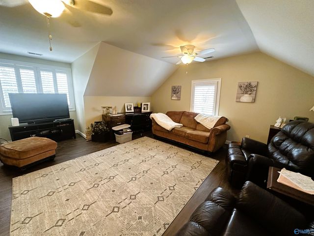 621 Leslie Lane, Gadsden, AL 35904