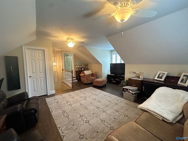 621 Leslie Lane, Gadsden, AL 35904